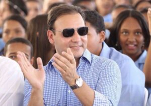 Médicos de Abel Martínez informan evoluciona satisfactoriamente