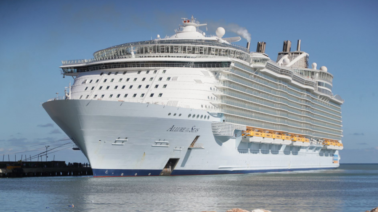 Taíno Bay recibe “Allure of the Seas” uno de los barcos más grande del mundo