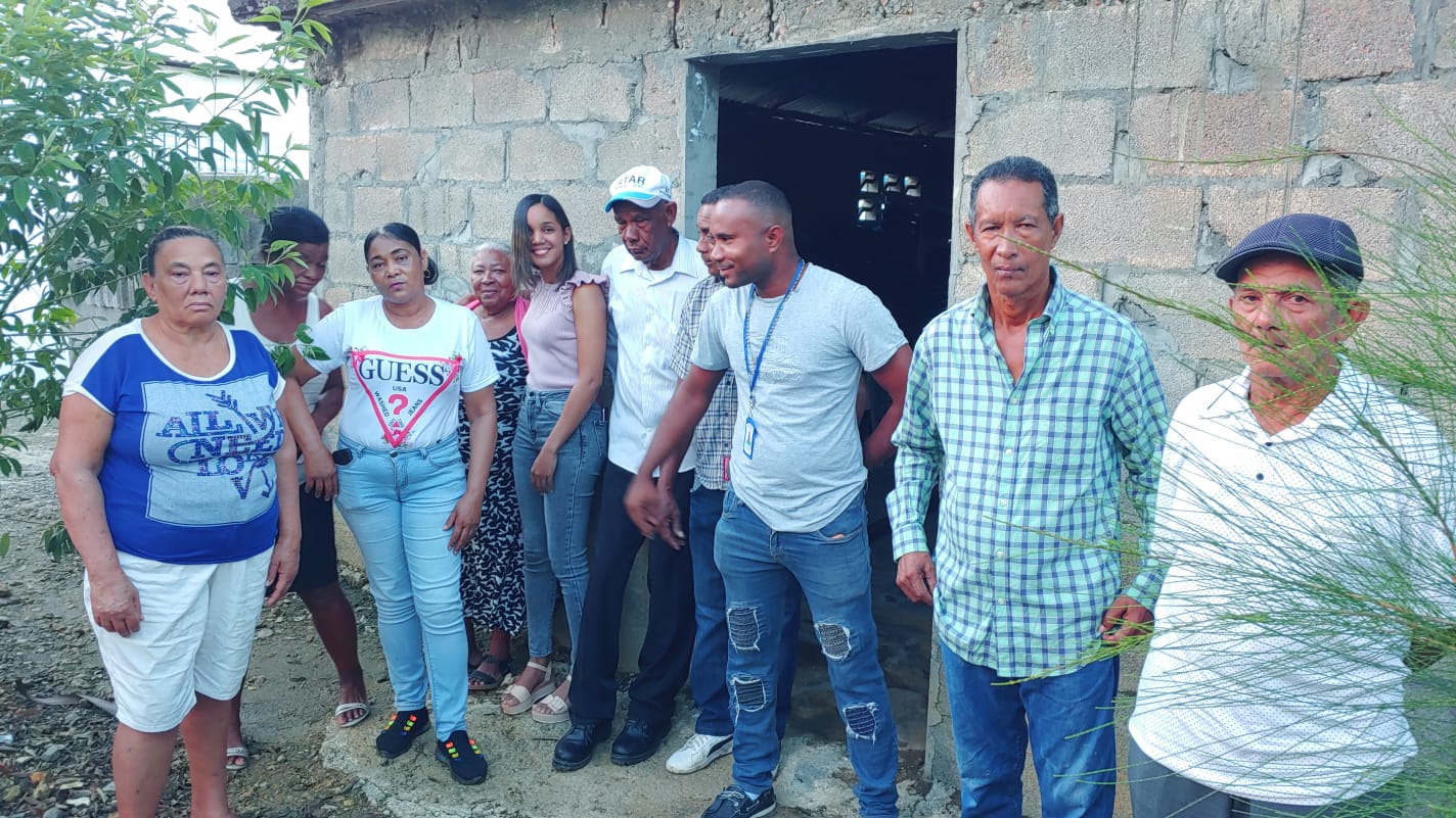 Piden terminación de Centro Comunal en barrio Los Hernández de El Factor