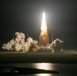 Despega la misión Artemis I de la NASA en camino a la Luna