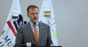 Encargado de Negocios Embajada EEUU defiende sanciones impuestas al Central Romana
