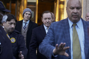 Acorralado por cargos de agresión sexual, Kevin Spacey regresará al cine