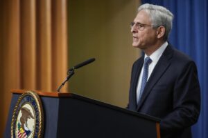 Garland nombra fiscal especial para pesquisas de Trump