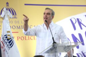 Presidente Abinader dispone desconcentración de las atribuciones de la Dirección de Casinos