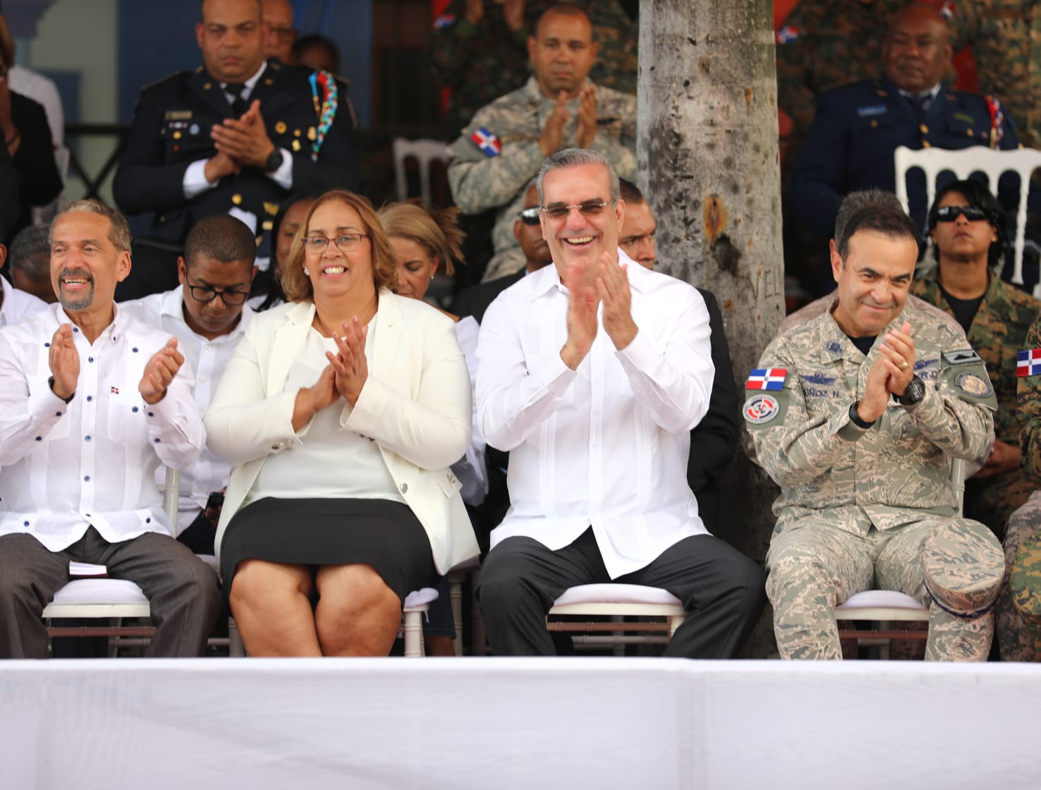 Presidente Abinader promete continuar apoyando a San Cristóbal