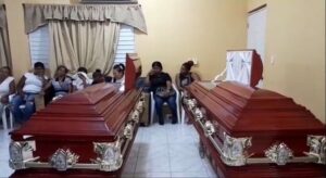 Velan restos de pareja de esposos murieron en accidente de tránsito