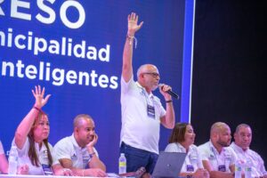 Reeligen a Robert Arias al frente de ASODORE 