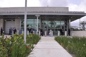 Embajada EEUU alerta a sus ciudadanos de piel oscura sobre “trato desigual” por parte de autoridades migratorias dominicanas