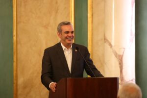 Presidente Luis Abinader recibe a Cibao FC campeones de LDF 2022 