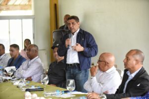 Agricultura da inicio a la siembra de ajo en Constanza