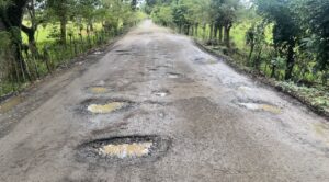Comunidad Hernando Alonzo con el grito al cielo ante mal estado de calles