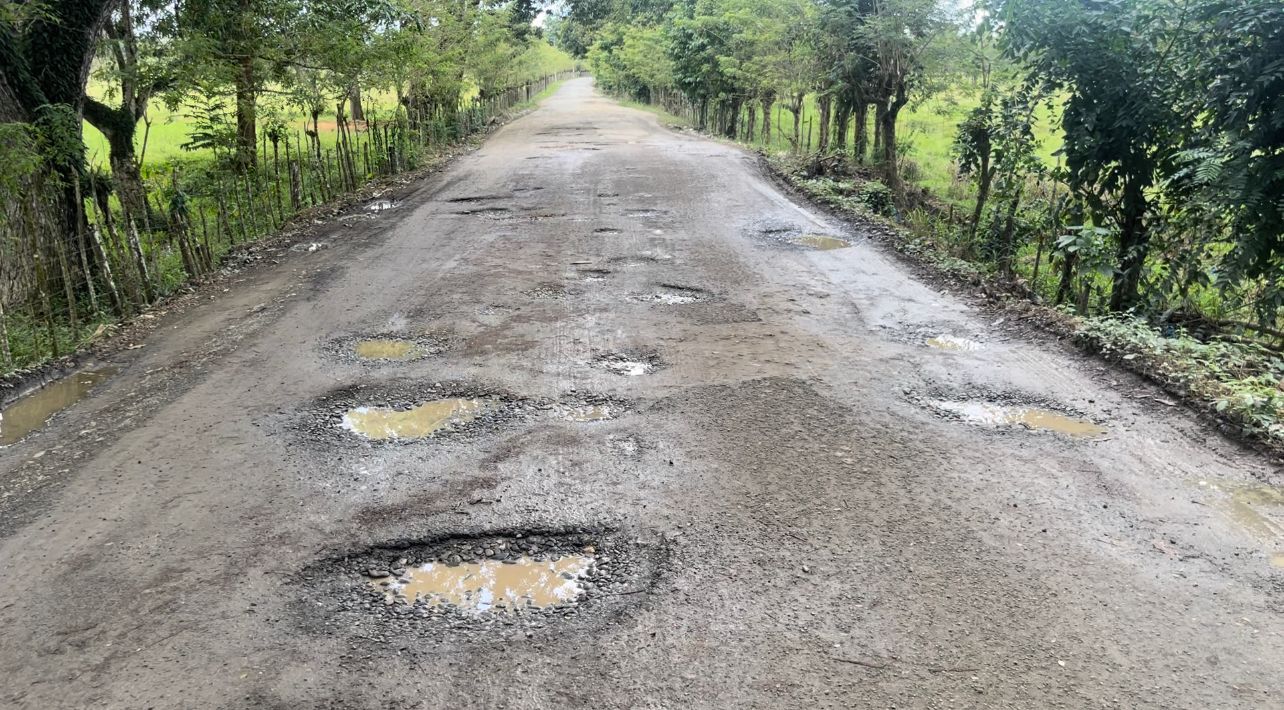 Comunidad Hernando Alonzo con el grito al cielo ante mal estado de calles