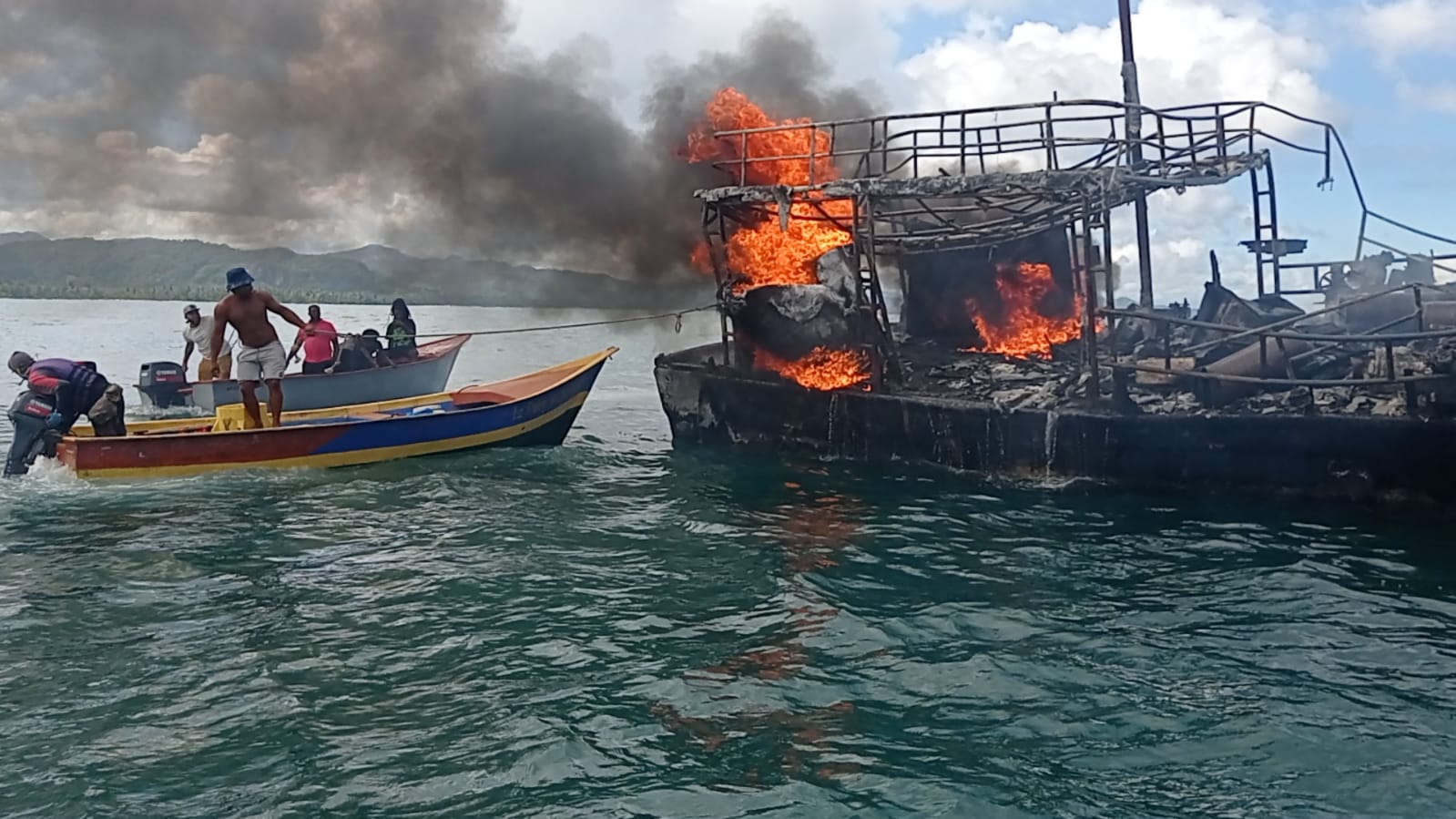 Varios heridos tras explosión en embarcación en Rio San Juan