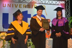 Universidad UTE invistió 362 profesionales
