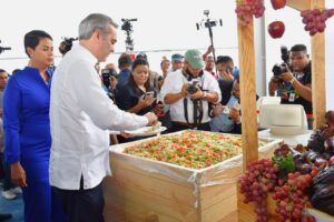 Gobierno inicia feria de alimentos y jornadas de inclusión social por época navideña