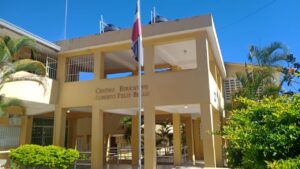 Producto químico provoca intoxicación masiva en un liceo del municipio de Polo en Barahona  