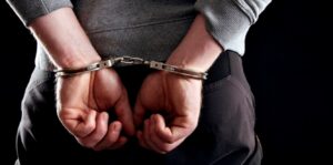 PN apresa hombre que ultimó a otro en un parqueo de un banco en la Vega