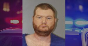 Acusan hombre de decapitar a su novia y apuñalarla por no querer tener sexo 