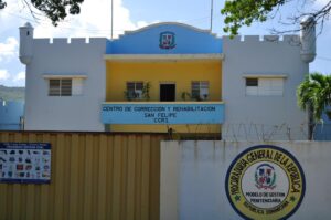 Desconocidos tirotean cárcel San Felipe de Puerto Plata