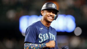 Julio Rodríguez octavo dominicano que gana Novato del Año