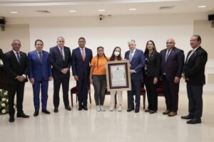 Senado reconoce labor solidaria de la fundación Jompéame 