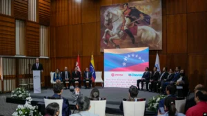 Gobierno venezolano firma nuevos contratos con Chevron 
