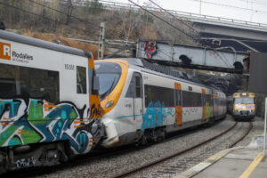 Heridas 155 personas por la colisión de dos trenes en España