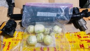 DNCD ocupan en el AILA casi un kilo de cocaína escondidos en piezas de motocicletas 