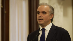 Ministro de Trabajo cree necesaria reforma de la Ley de Seguridad Social 