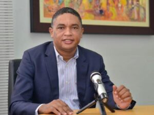 Yvan Lorenzo rechaza se unifique MINERD y MECYT