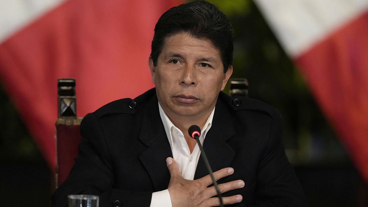 Pedro Castillo dice que está "secuestrado" y llama "usurpadora" a Boluarte