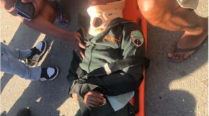Agente de Digesett sufre accidente de tránsito en carretera Palo Alto- Barahona