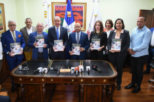 Mescyt y DGII presentan programa para asignatura Educación Tributaria en universidades