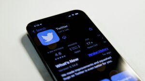 Elon Musk y Tim Cook se reunieron y sellaron la paz entre Twitter y Apple