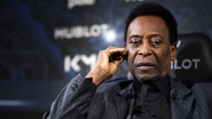 Familiares de Pelé se reúnen en hospital de Sao Paulo