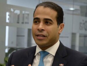 Invitado al coloquios del periódico el Día, el señor José Dantés Díaz ;director ejecutivo de la Comisión Permanente de Titulación de Terrenos del Estado/foto José de León .