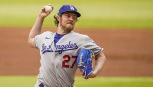Juez reduce a 194 juegos la suspensión de Trevor Bauer