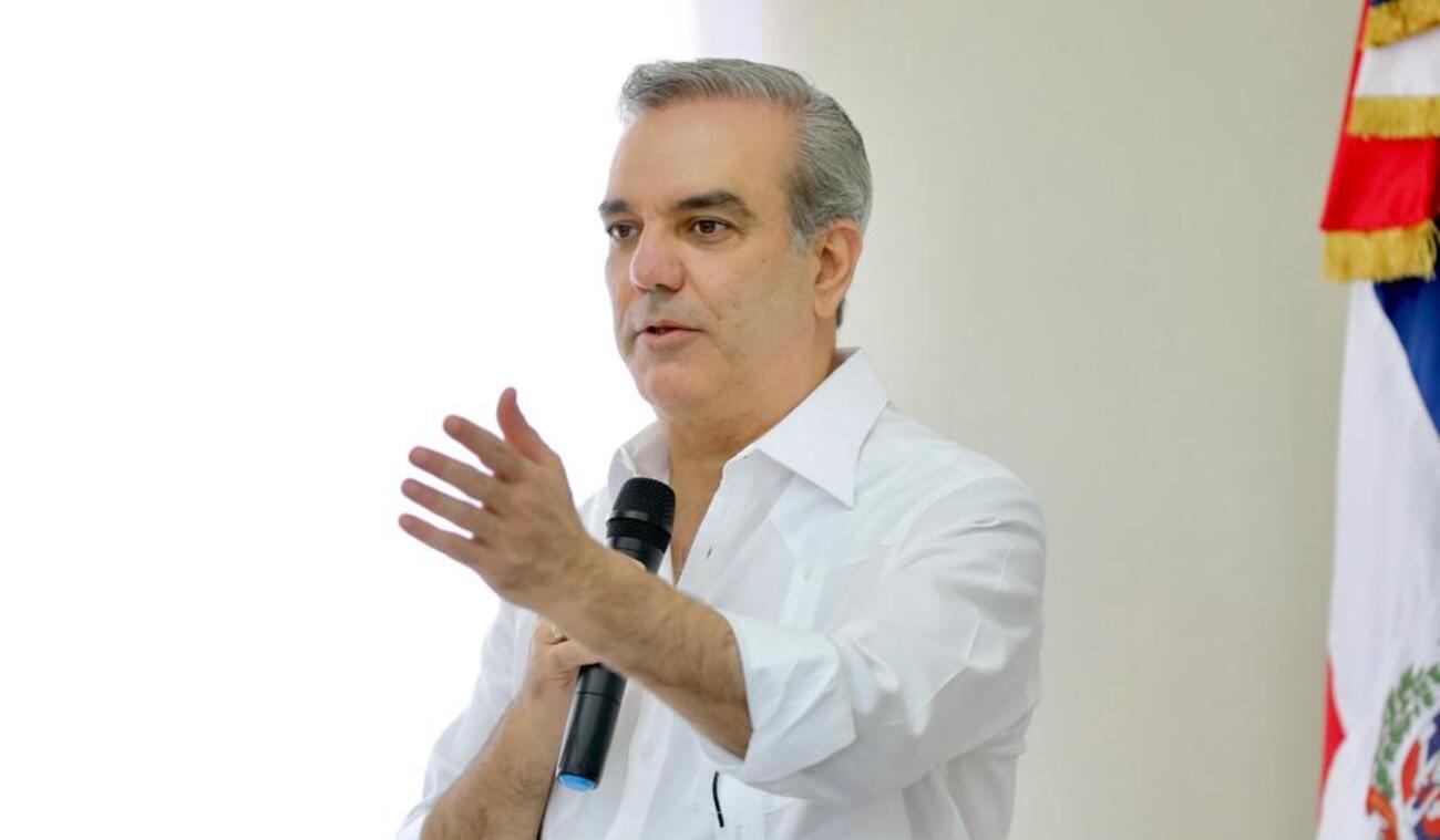 Abinader decreta el 2 de enero no laborable