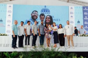 Raquel Peña y ministro Bonilla entregan 200 apartamentos “Mi Vivienda Hato Nuevo”