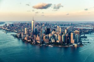 Nueva York y Singapur, las ciudades más caras del mundo