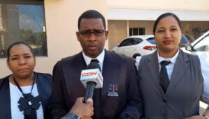 Dictan prisión preventiva contra acusados de lanzar gas pimienta en escuela de Polo-Barahona