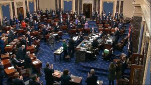 Senadores piden que se mantengan restricciones sobre Cuba a empresas de EEUU
