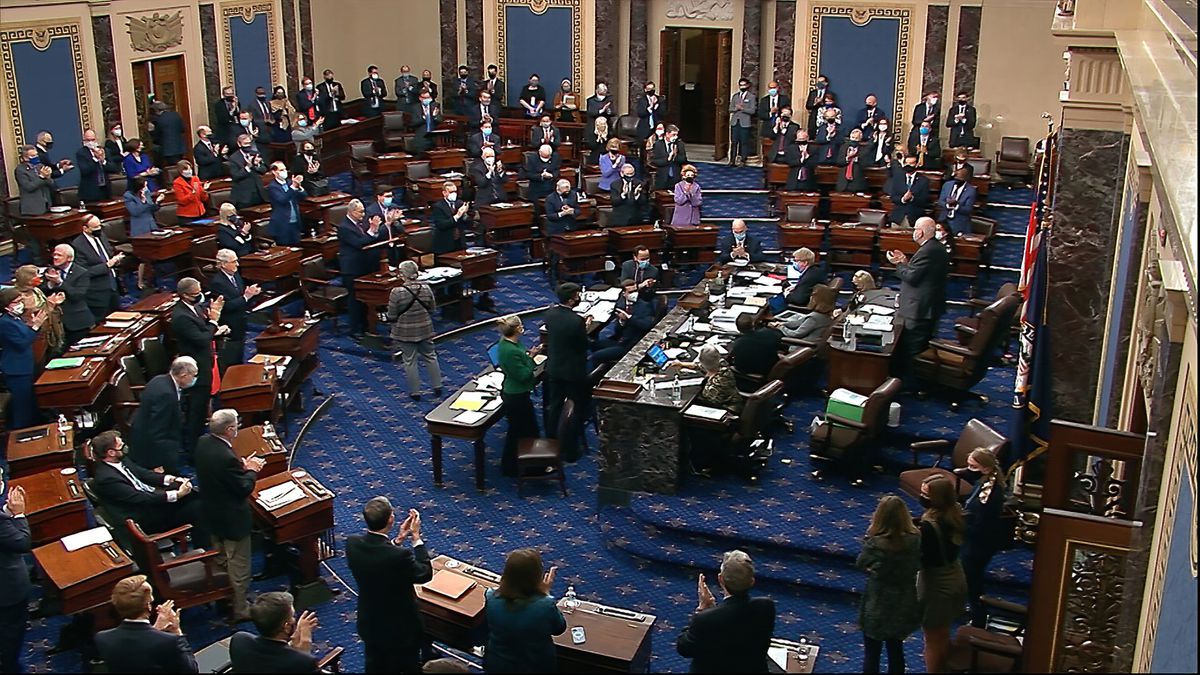 Senadores piden que se mantengan restricciones sobre Cuba a empresas de EEUU