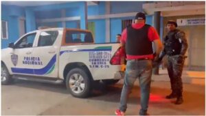 Un delincuente muerto y tres agentes heridos en tiroteo con Policía