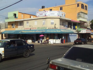 Un muerto y un herido en asalto a compraventa en Ensanche Espaillat