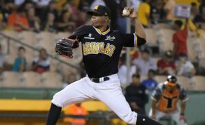 Roenis Elías y Rainer Núñez seleccionados como Jugadores de la Semana
