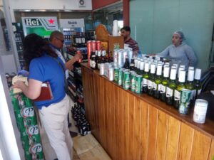Decomisan alcohol y cigarrillos durante operativos en Santiago, Puerto Plata Y SFM  