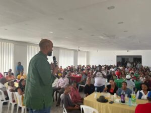Alcalde de Nagua auspicia fiesta navideña con juntas vecinos de ese municipio