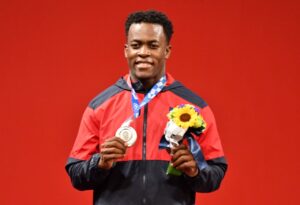 Zacarías Bonnat falló prueba de dopaje y queda fuera del Mundial de Halterofilia