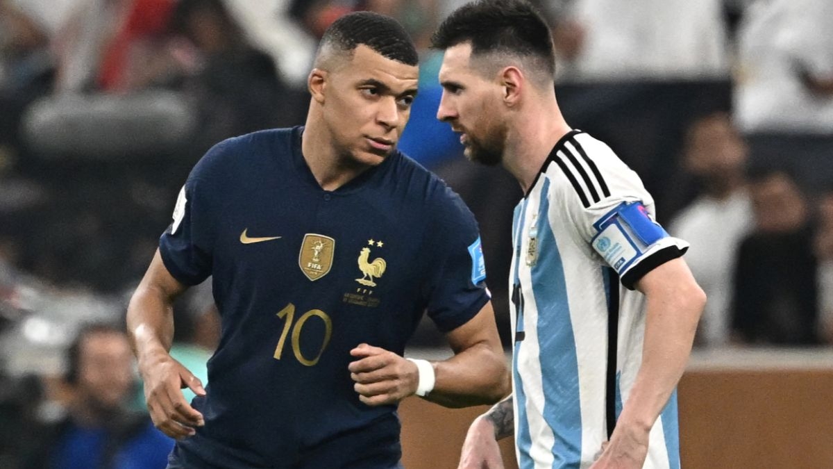 La pelea de Messi y Mbappé que solo los fotográfos captaron